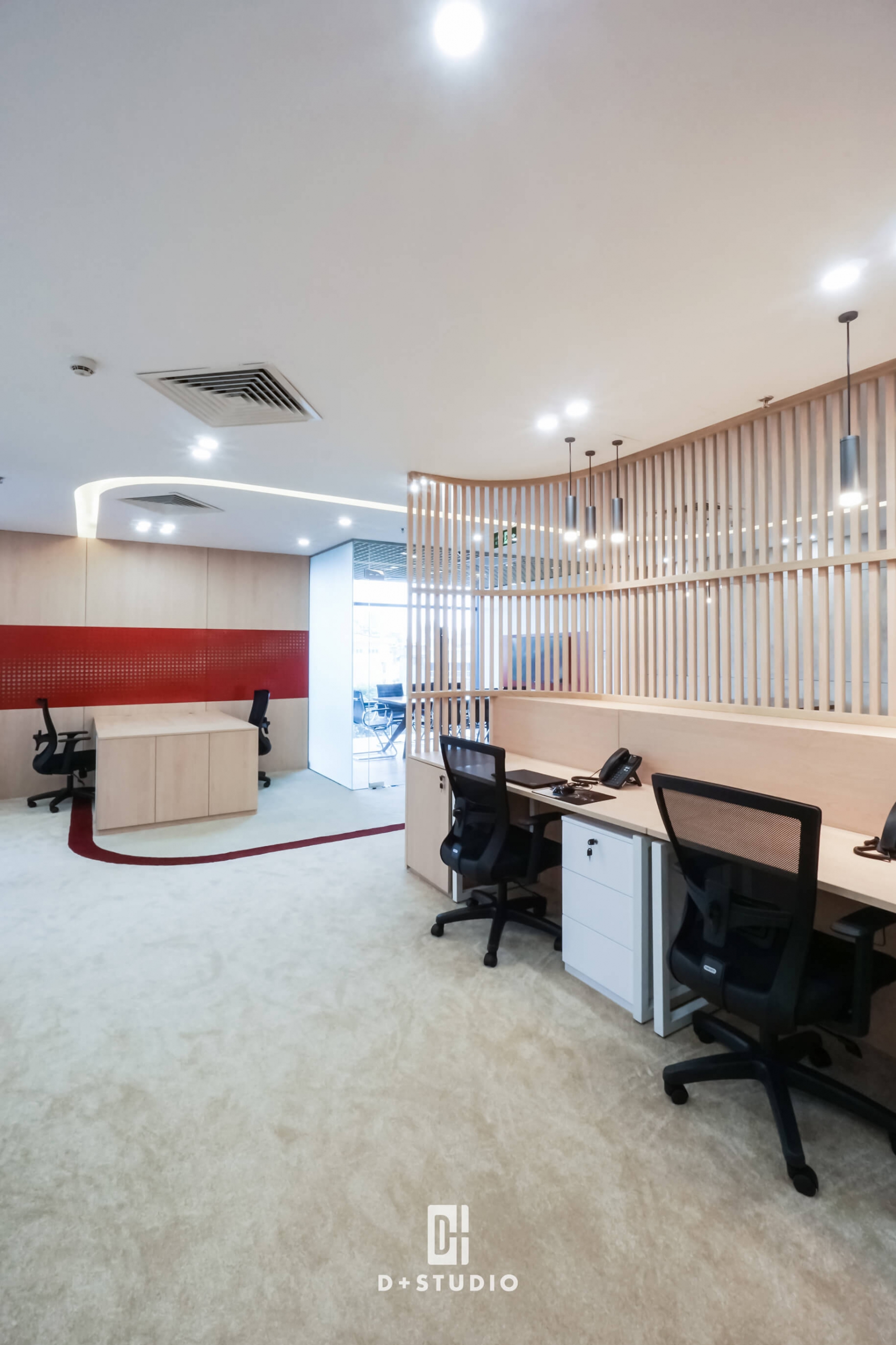 thiết kế văn phòng mở công ty bất động sản